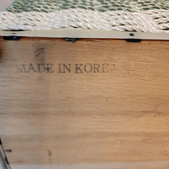 VTG LARGE WICKER/WOOD SEWING BOX W/ HANDLES! FLORAL FABRIC 16” X 11” X 8” - Picture 8 of 9